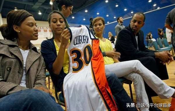 勇士队五年三冠缔造者-斯蒂芬-库里选秀始末