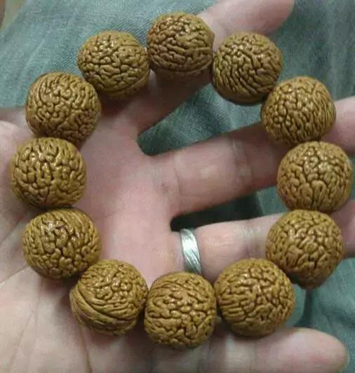 脑纹桃核手串的正确盘法,脑纹桃核怎么挑选
