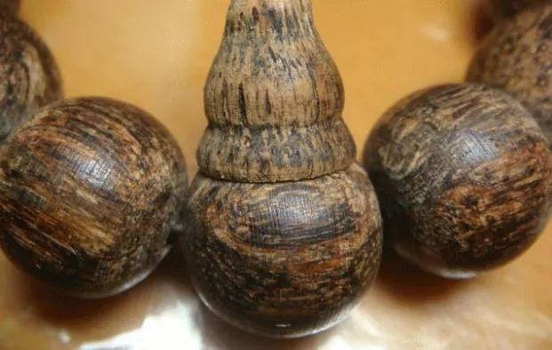 木质手串最好的是什么材料,戴木质手串好处