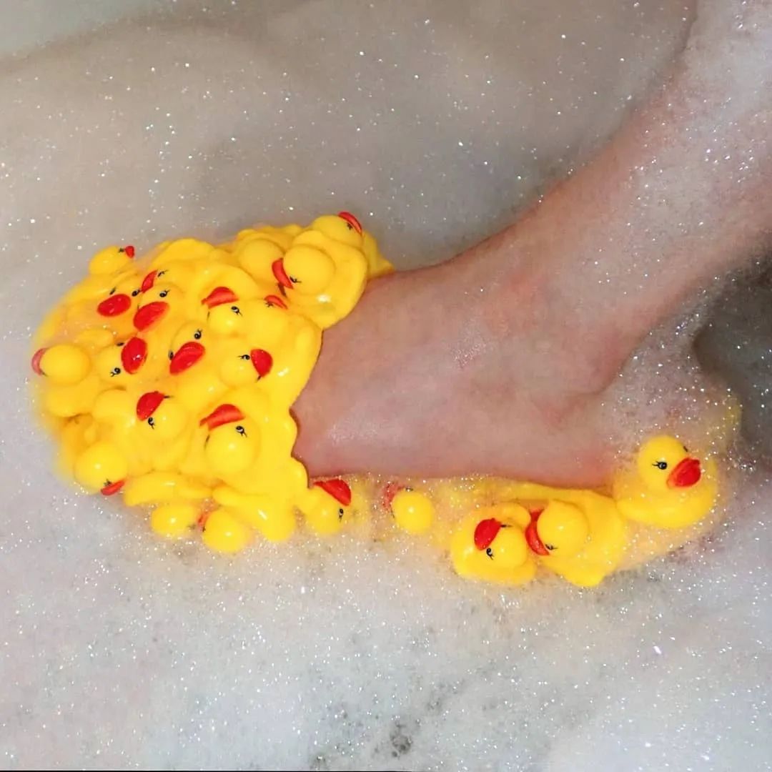 有点诱惑！外国美女设计师拍的“人体”艺术，够大胆，脑洞大开