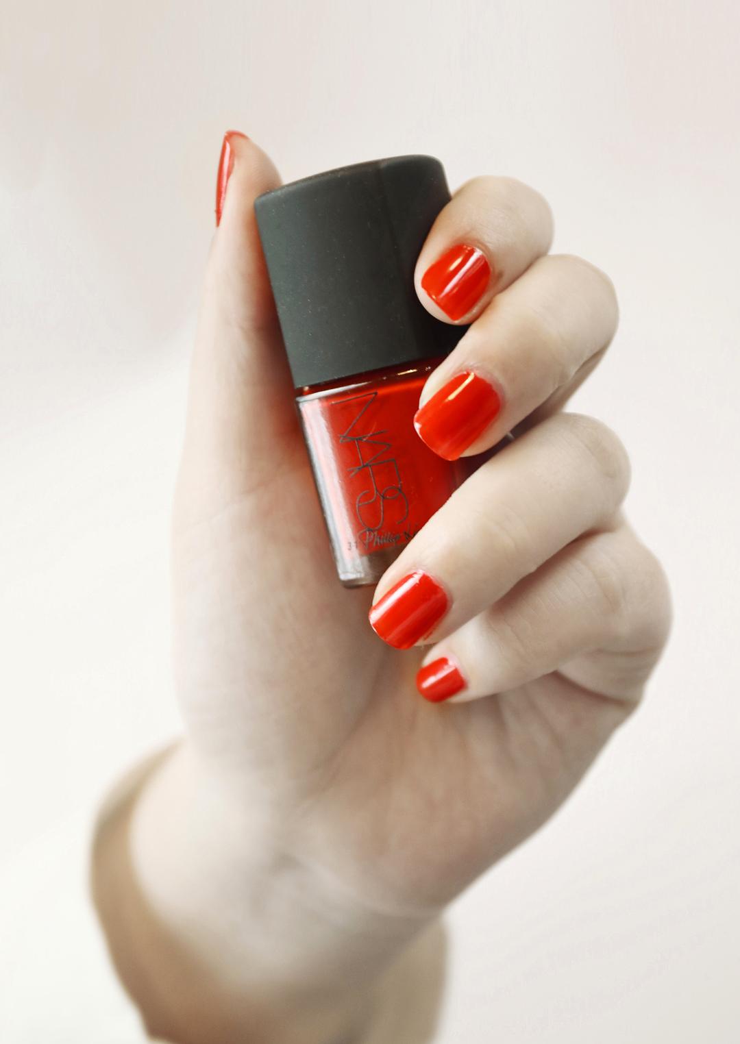 秋冬适合的指甲油颜色平价免烤,什么牌子的指甲油好用适合做美甲