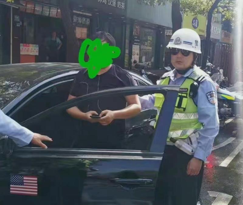 拘留15天！一私家车贴着“必胜日本731部队”招摇过市，警方通报