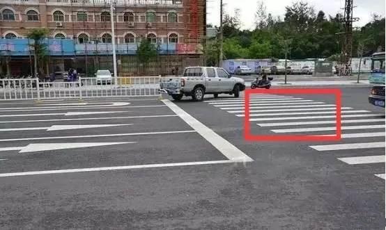 无左转信号灯路口被扣分,什么情况红绿灯路口左转会被处罚