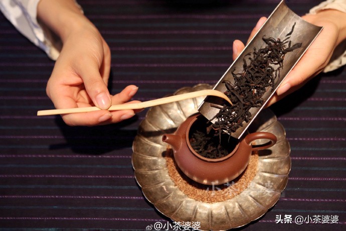 为啥有的紫砂壶泡茶特别香,紫砂壶为什么可以泡茶香