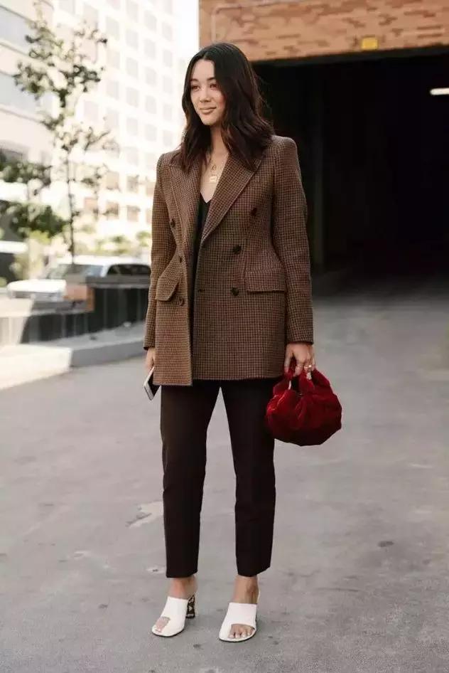 丝绒在冬天更有高级感,丝绒面料如何挑选