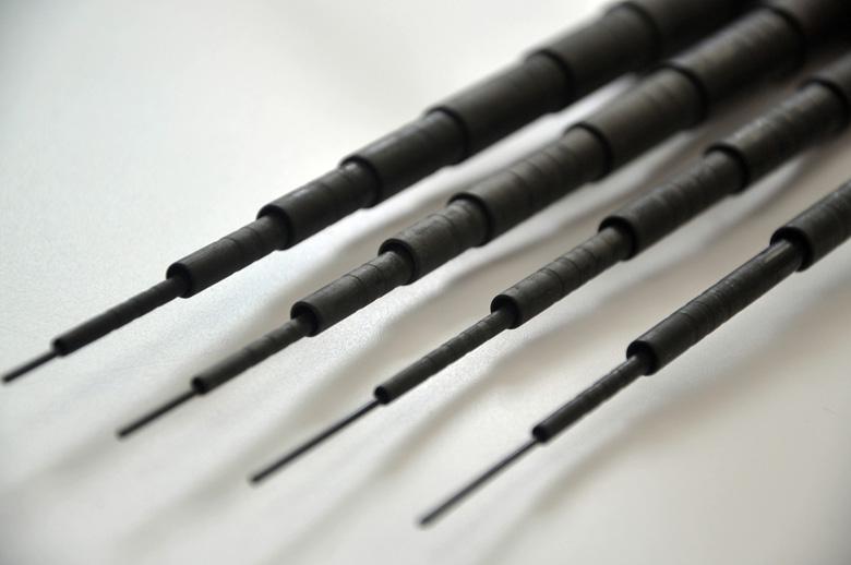 鱼竿是硬的手感好还是软的手感好,鱼竿的软硬程度是怎样决定的