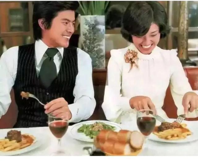 山口百惠和她的两个儿子,山口百惠21岁1980年隐退纪录