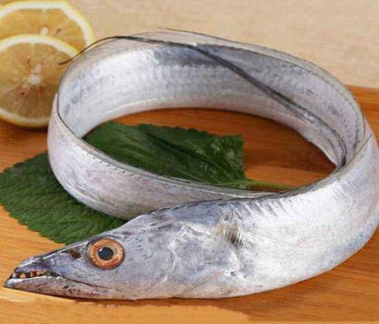 刀鱼从60块钱一斤，跌至3块钱一斤，消费者：再便宜也买不起