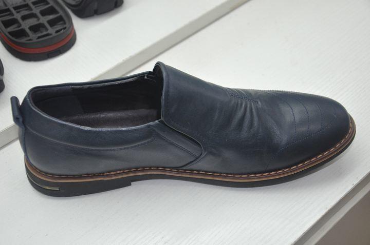 穿皮鞋磨破了脚抹什么东西,皮鞋被蹭掉一块皮怎么办