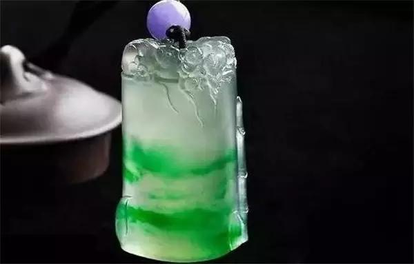 如何正确选购翡翠原石,翡翠投资误区有哪些