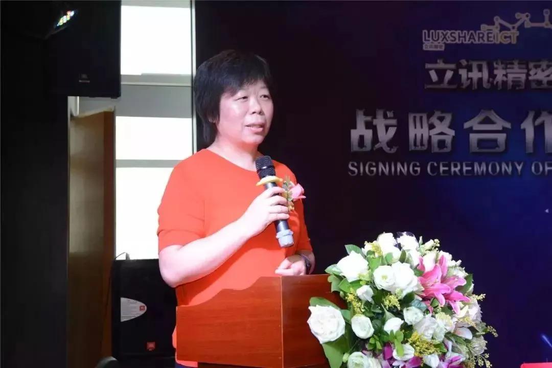 从富士康打工妹到百亿富豪,富士康出走的最牛厂妹是谁