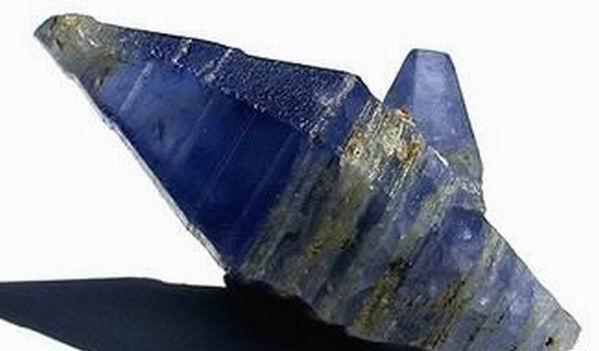 各种宝石原石的种类图片大全,高清彩色宝石原石图片大全