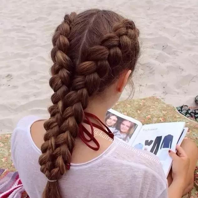 女生发型披头的,女孩子不要再披头散发了