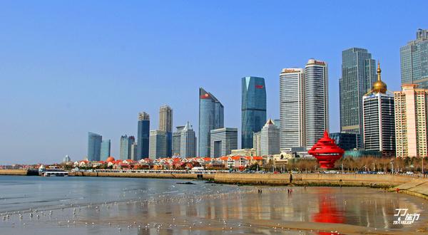 青岛是一座关于海的城市，被誉为“东方瑞士”的它最受韩国人喜欢