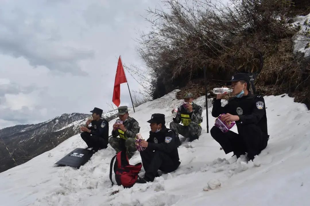 我肚子里有虫子吃什么药,忽然发现肚子里有一个虫子