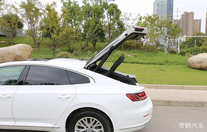 君威GS和全新大众CC你支持谁?网友:比比百公里加速就知道了