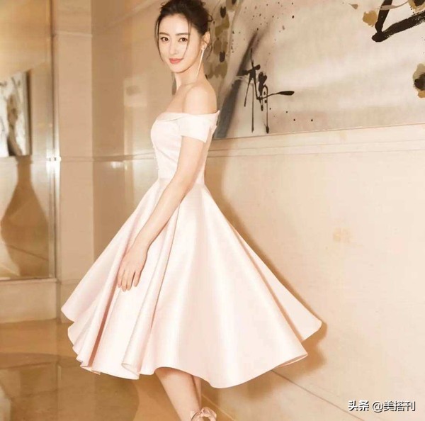 张天爱豹纹衣搭配图,鳄鱼与牙签鸟张天爱穿搭