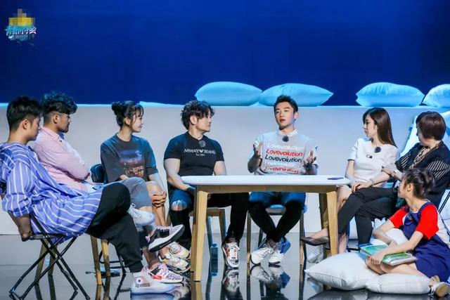 王晓晨现实中的恋情,王晓晨和郑恺江疏影青春同学会