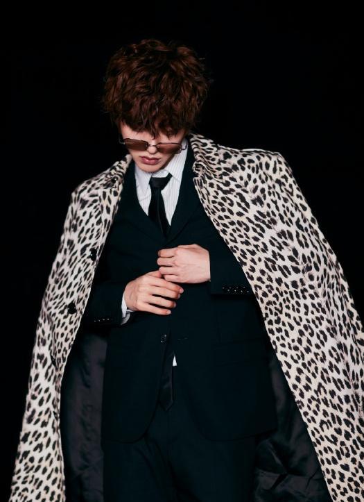 易烊千玺王源蔡徐坤九宫格,锡纸易烊千玺