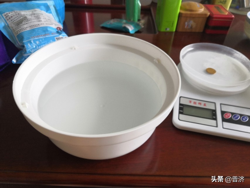 凉粉怎么做冷饮好吃,自制低热量凉粉