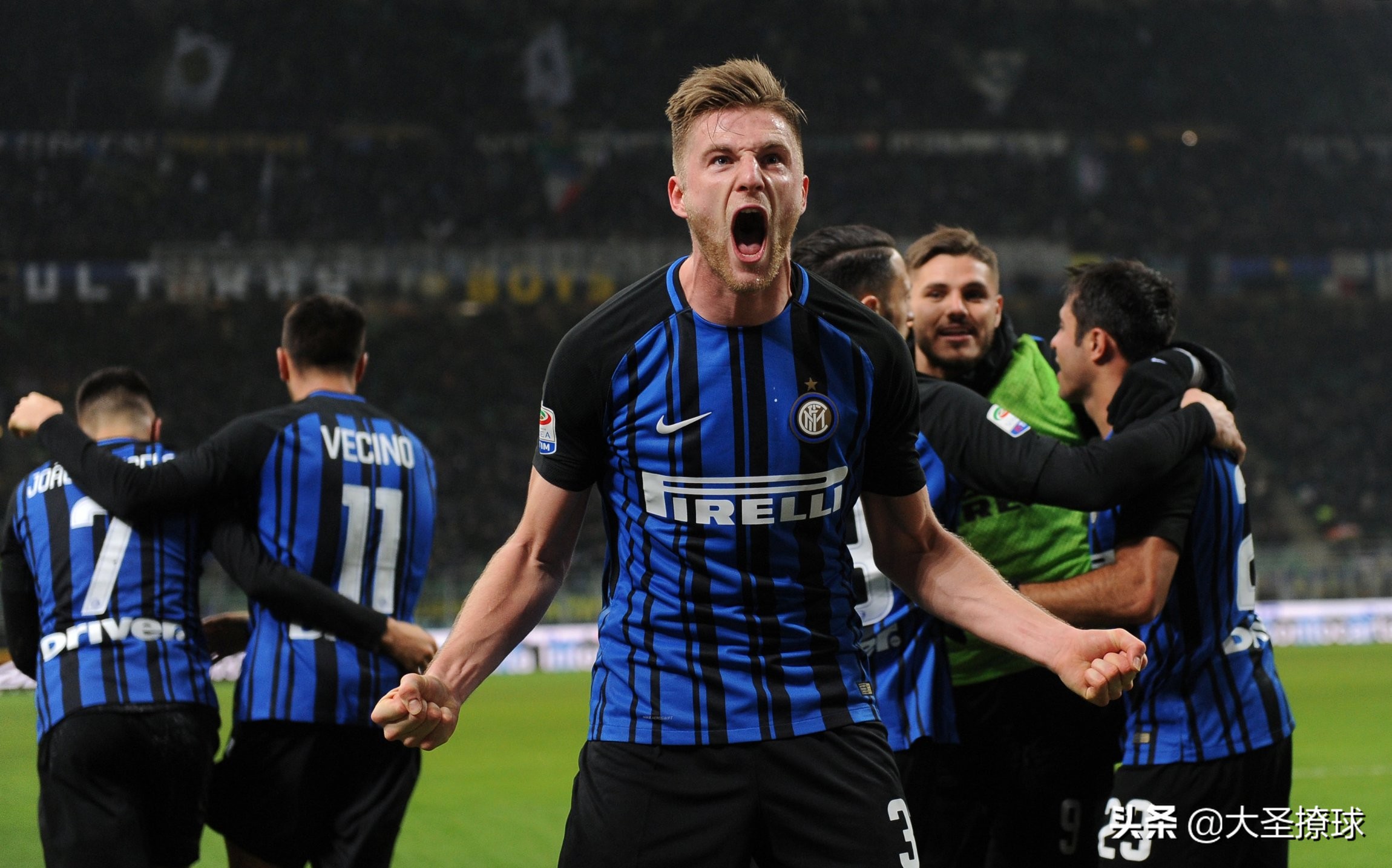 范迪克和拉莫斯的对比视频,范迪克和马奎尔