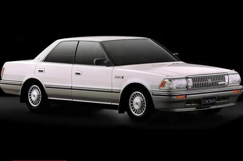 丰田皇冠代表什么身份,丰田皇冠品牌起源