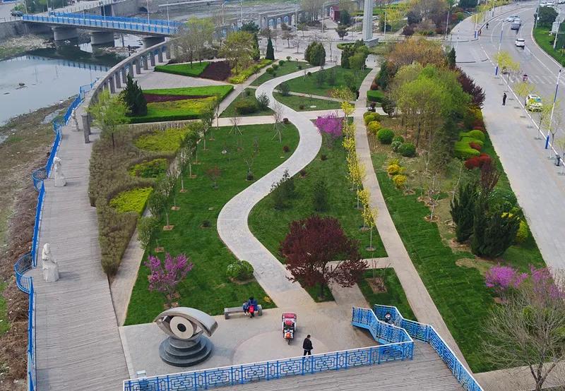 花团锦簇的峰峰是怎样炼成的？是时候告诉你真相了