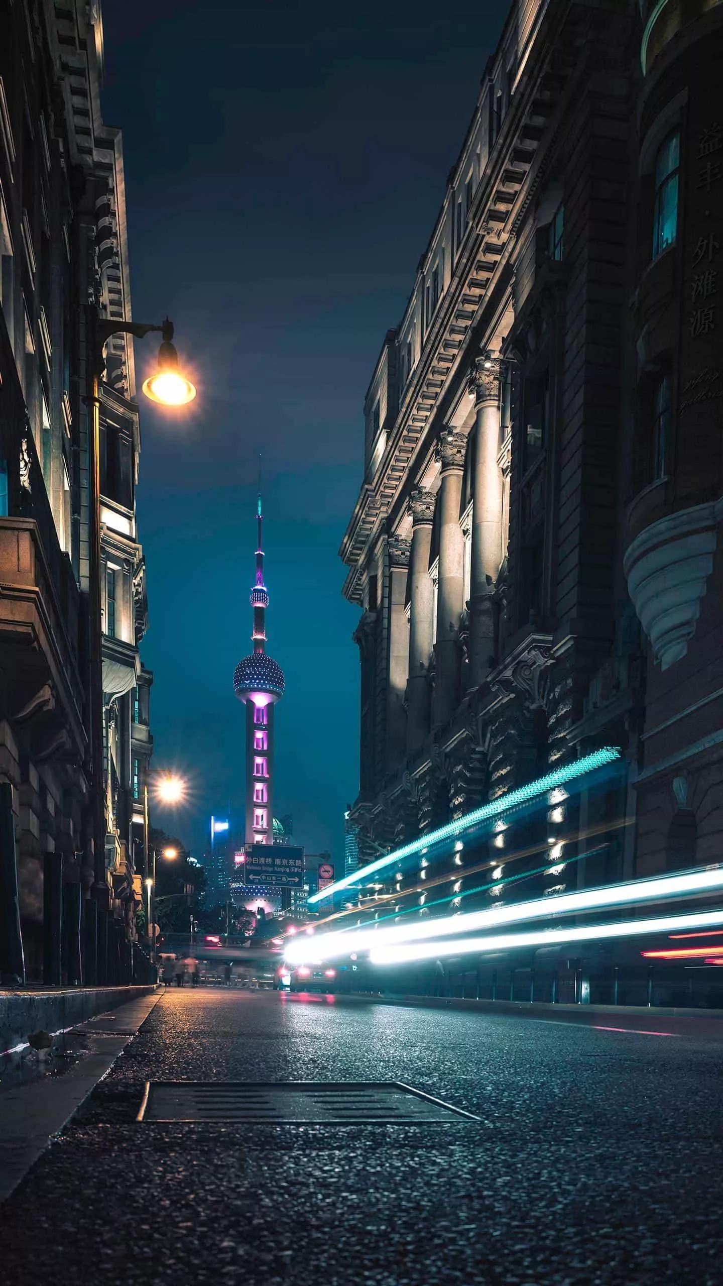 上海的天气总是雾蒙蒙的,上海的梅雨天