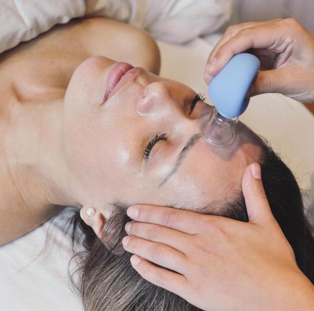 面部拔罐可以提升面部吗,面部拔罐可以祛痘坑吗