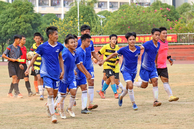 以赛代练足球,外国语学校2020年第17届足球比赛
