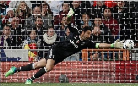 布冯天下足球纪录片,足坛第一门将布冯