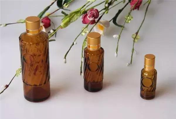 木地板蜡和精油哪个保养好,复合木地板打蜡用固体蜡还是精油