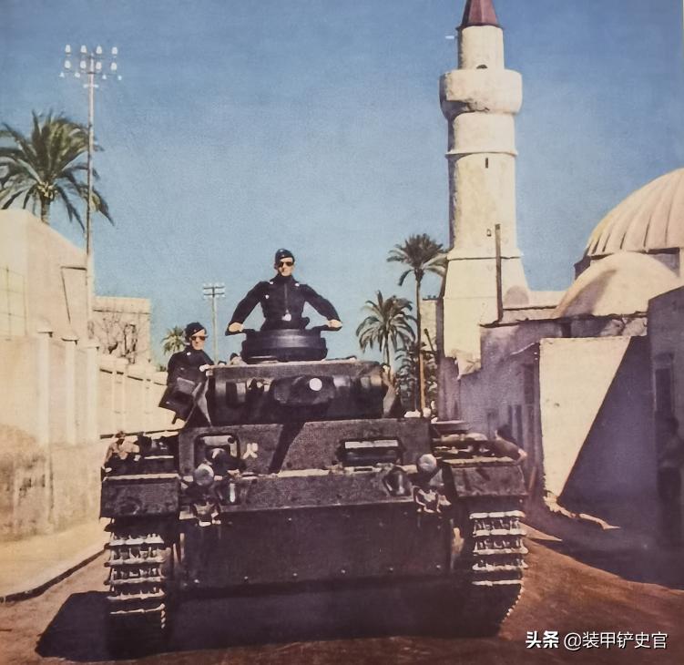 非洲军团的*用军**车辆，为何最初全是德国灰涂装？
