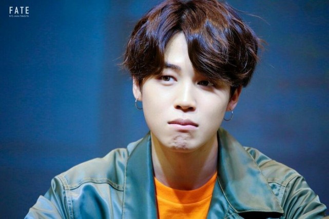 2023全球最美面孔第一名金泰亨,2019世界最帅面孔金泰亨