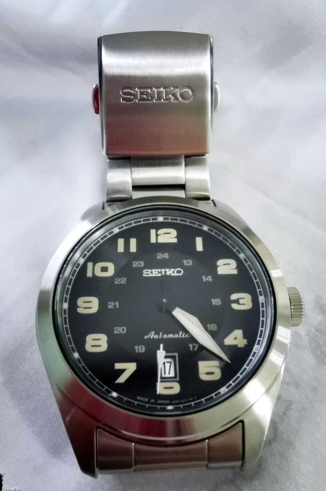 日本手表精工和西铁城哪个好,日本精工手表与瑞士手表对比