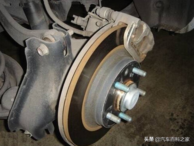 踩刹车有异响滋滋声要换刹车片吗,刹车吱吱响更换刹车盘还是刹车片