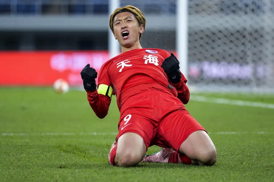 喊完10-0再说道谢！大连一方太难了，送对手狂欢却让自己颜面扫地