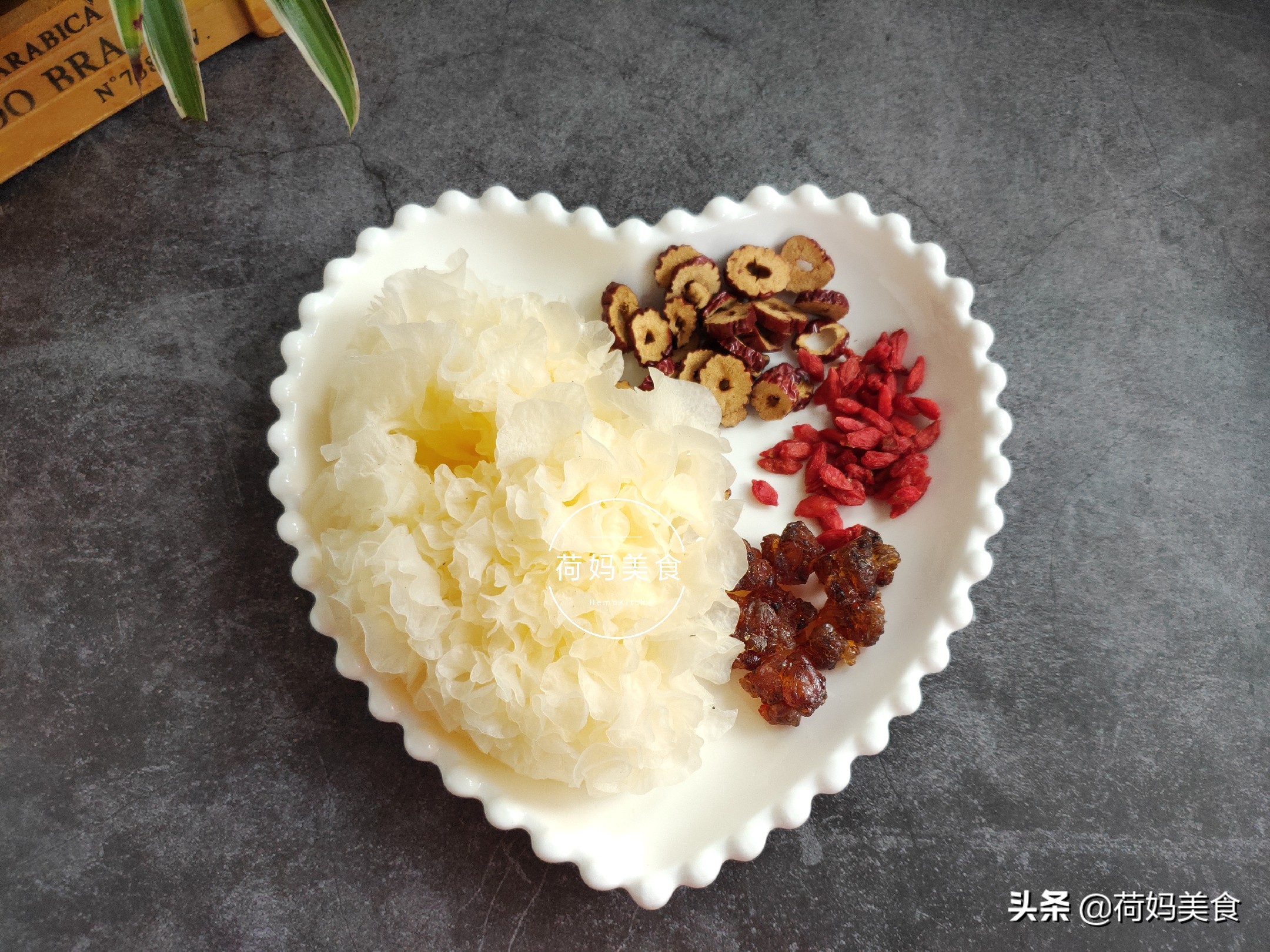 冬天必喝10款滋润甜汤,秋季必备的一款甜汤