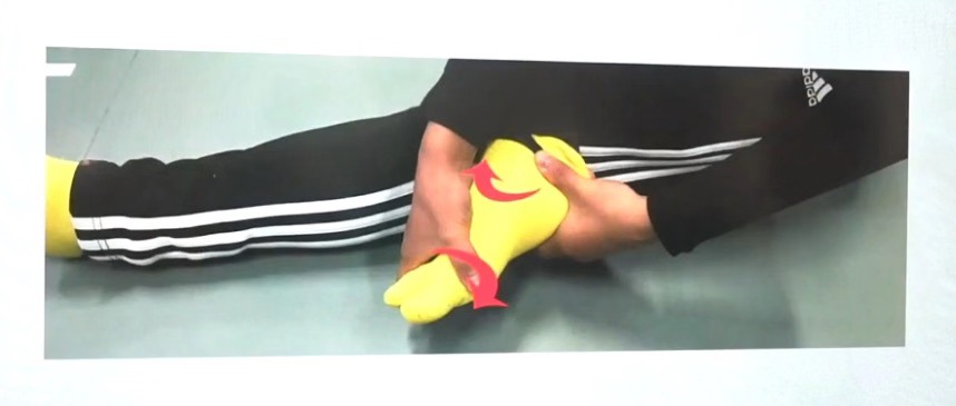 产后3个月睡醒脚后跟疼怎么回事,产后脚后跟疼一招解决