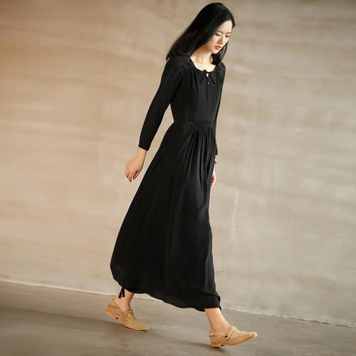 女士喷香水的正确方法图解大全,女性喷香水技巧图