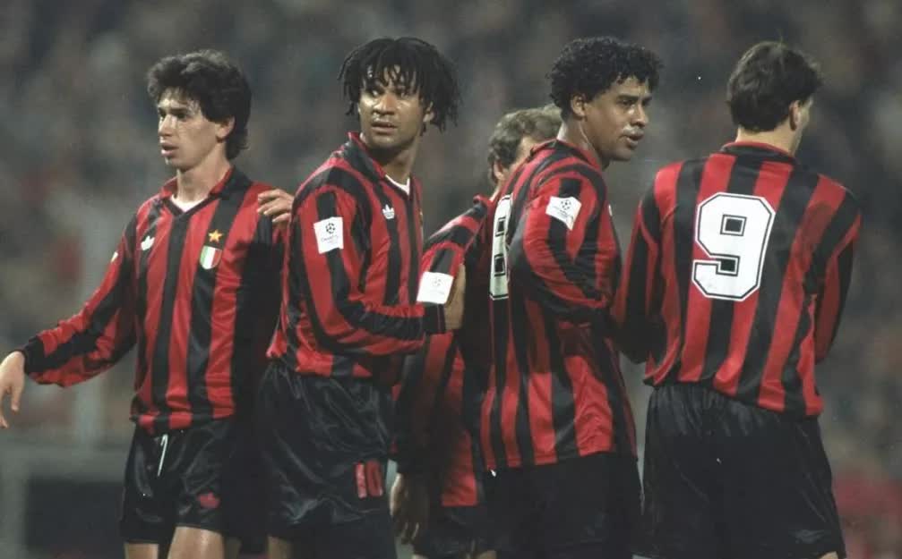 ac米兰红黑什么意思,红黑军团ac米兰后防那么强吗