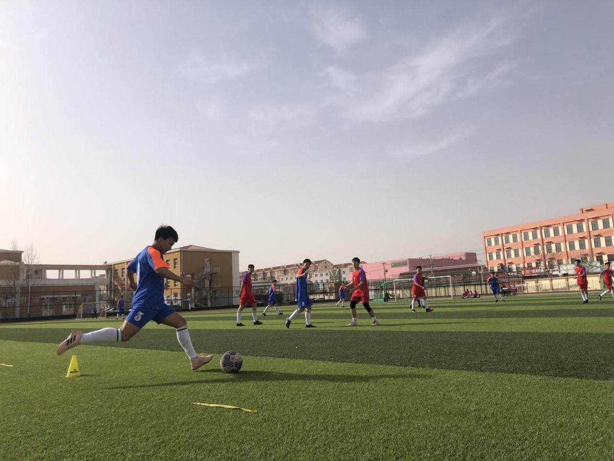 逐梦绿茵全面发展让足球为成长“赋能”