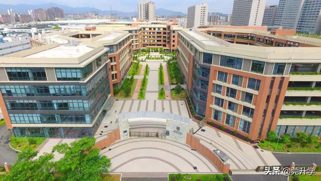 东华松山湖高级中学多少分录取,东华松山湖高级中学2023招生简章