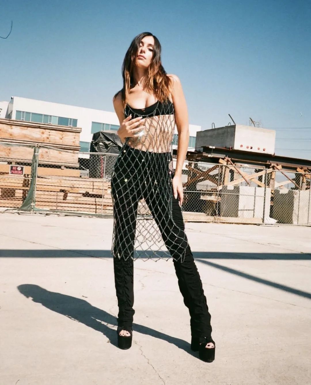 虞书欣穿的可爱灵动的衣服,自己认为适合虞书欣的衣服