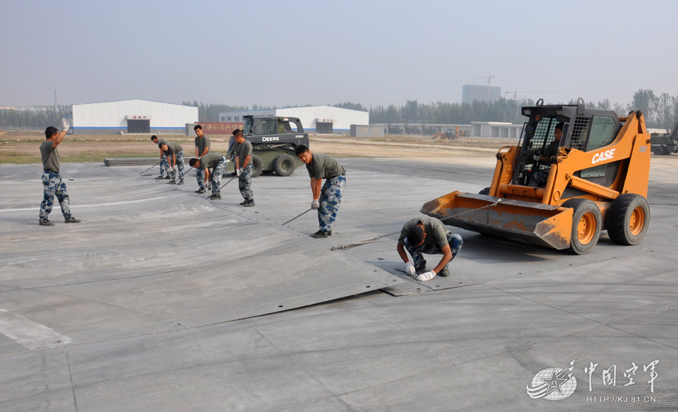 机场被轰炸需要多久修好,机场遇到空袭怎么办