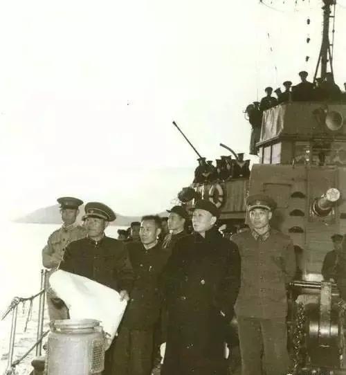 镇江舰简介,镇江舰