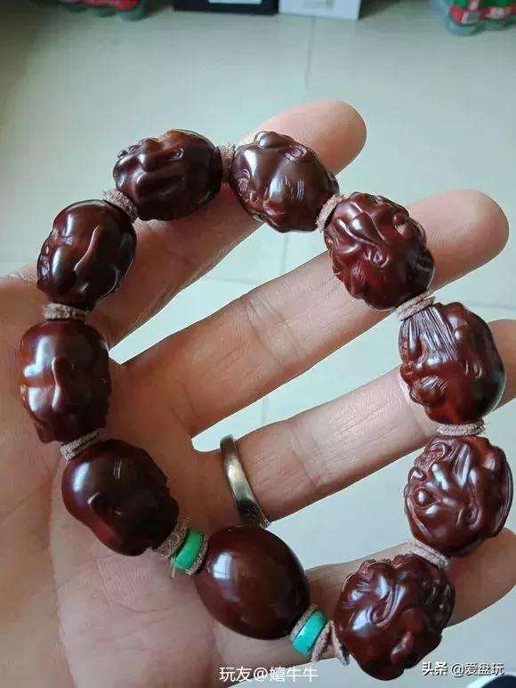 橄榄核手串怎么才能盘成琥珀色,橄榄核盘成什么效果可以带出去呢