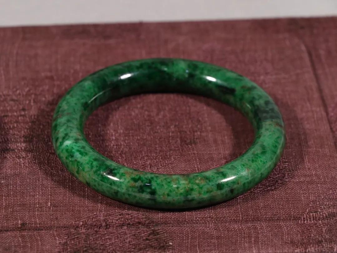 翡翠挂件分享,分享几款翡翠