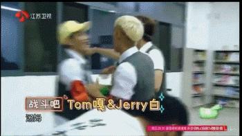 因为“雨女无瓜”这个梗，萧敬腾也被带上了热搜，