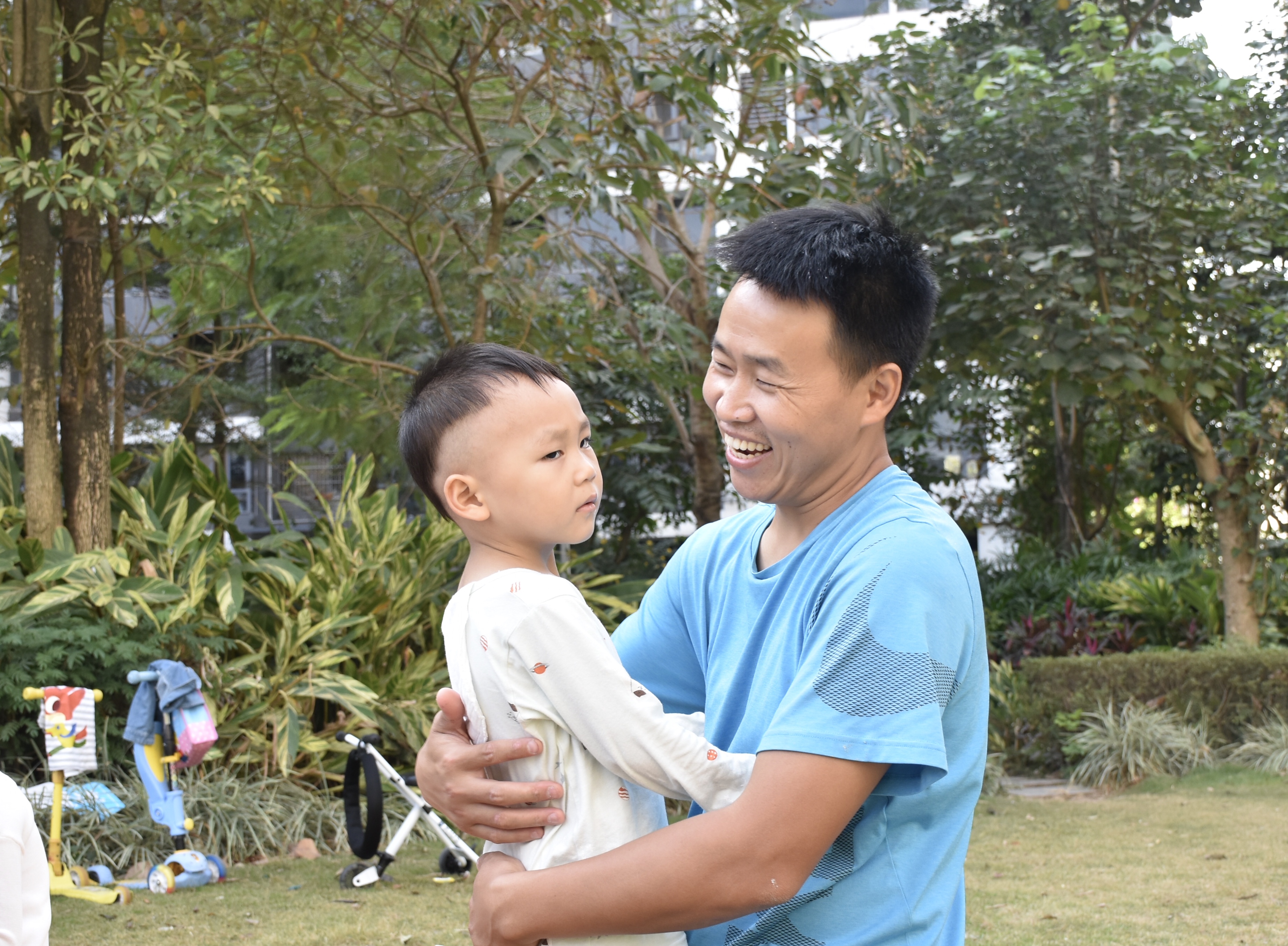 亲亲小二，我们约会吧！——记中信小二班环保主题野餐趴